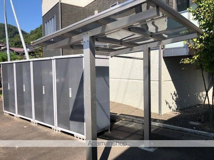 ファミールアベイⅡの外観