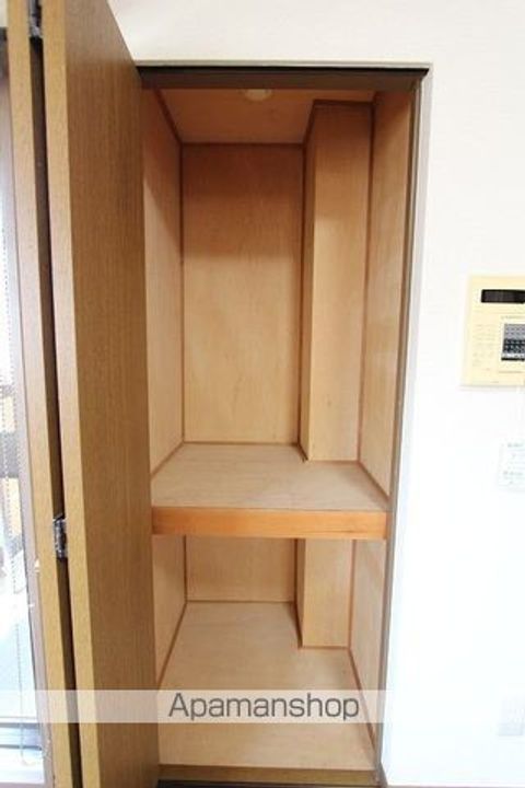 ダイアパレス中央町302号の内装