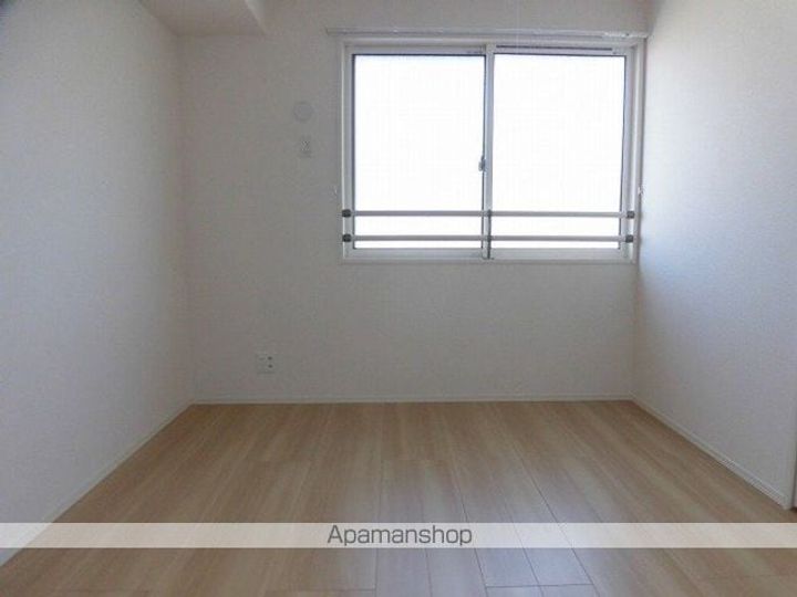 プレミアム十番館202の居間