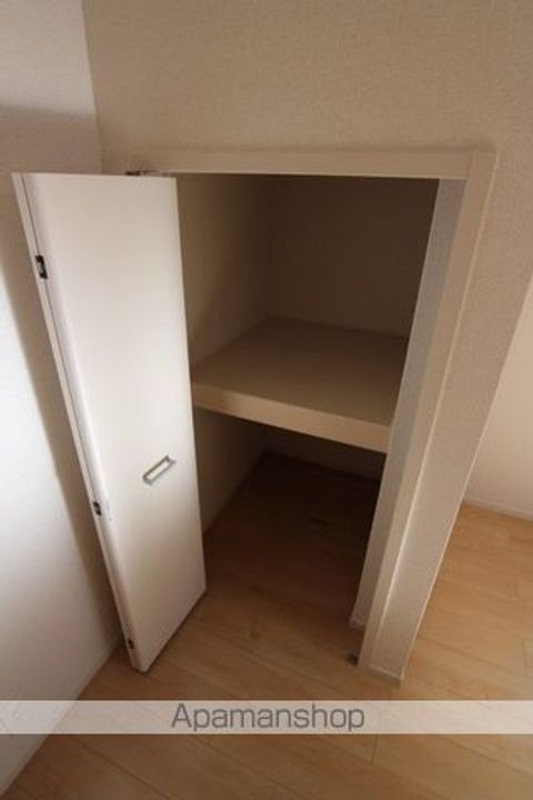 福岡県久留米市御井旗崎2丁目の賃貸アパートの内装