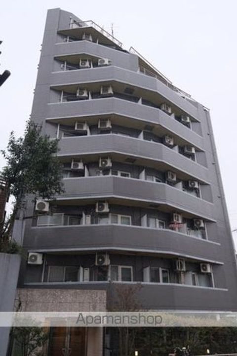 東京都新宿区下落合4丁目の賃貸マンションの外観