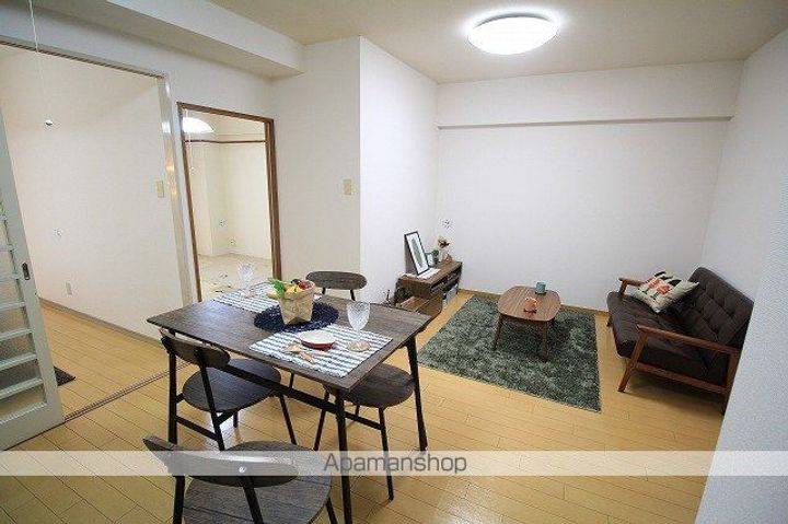 ホポロ東万代の居間