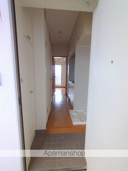 神奈川県川崎市宮前区鷺沼3丁目の賃貸マンションの玄関