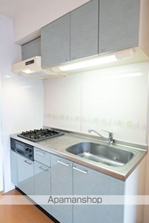 東京都世田谷区砧6丁目の賃貸マンションのキッチン