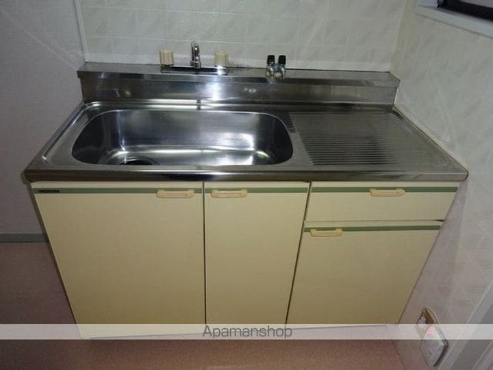 ハイム三原103のキッチン