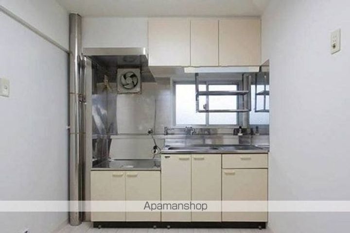ビレッジハウス四郎丸3号棟402のキッチン