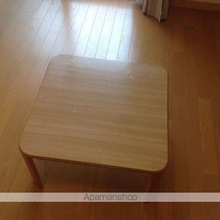 レオパレス本宮インター101の居間