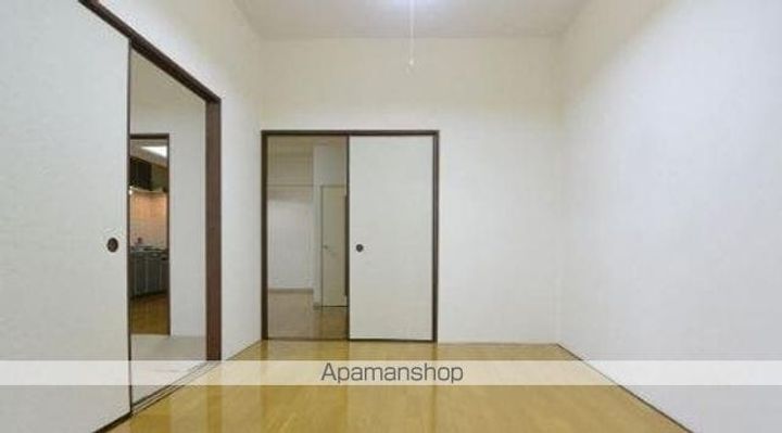 香川県高松市錦町1丁目の賃貸マンションの内装