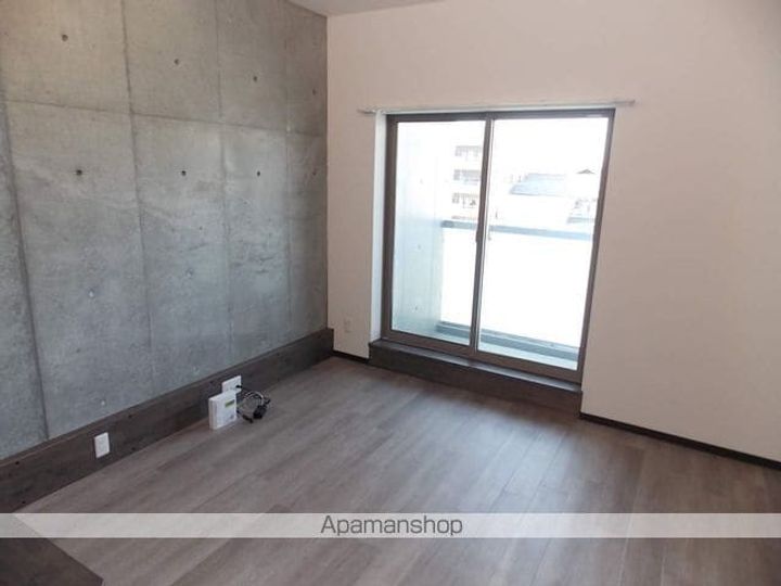 CASA LARGO 岩倉304の内装