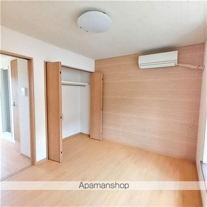 メゾン富貴203の居間