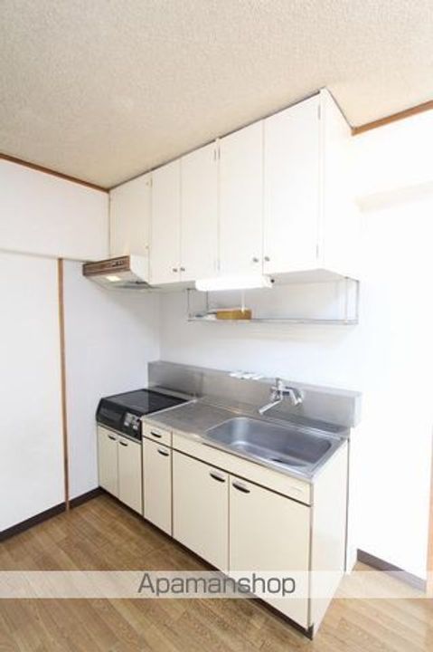 香川県高松市茜町の賃貸マンションのキッチン