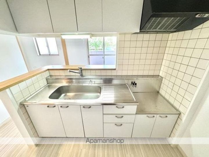 香川県高松市林町の賃貸アパートのキッチン