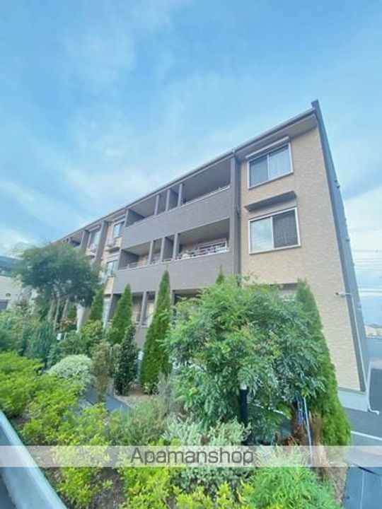 埼玉県三郷市泉1丁目の賃貸アパートの外観