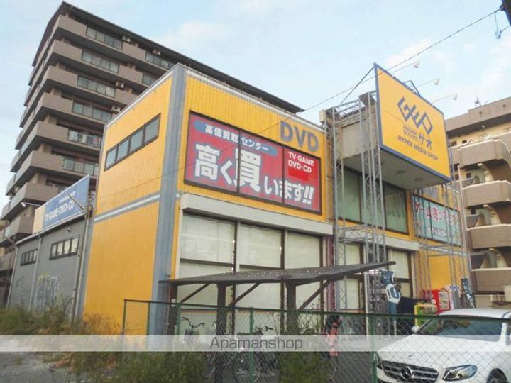 レオパレスフローラの周辺