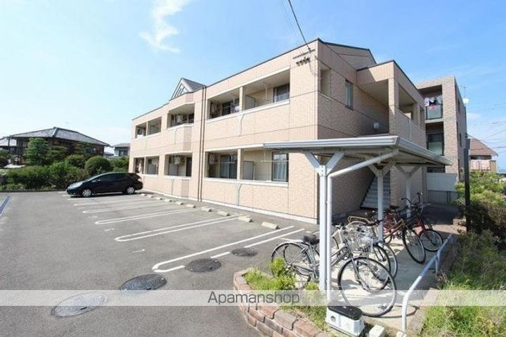 香川県高松市多肥上町の賃貸アパートの外観