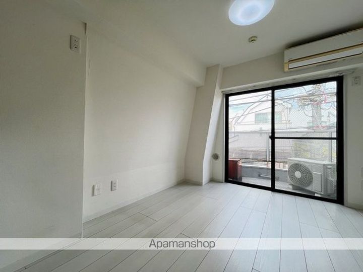 メビウス中和泉の内装