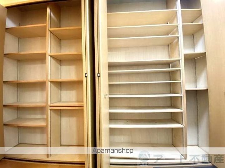 レベウェル三愛702の内装