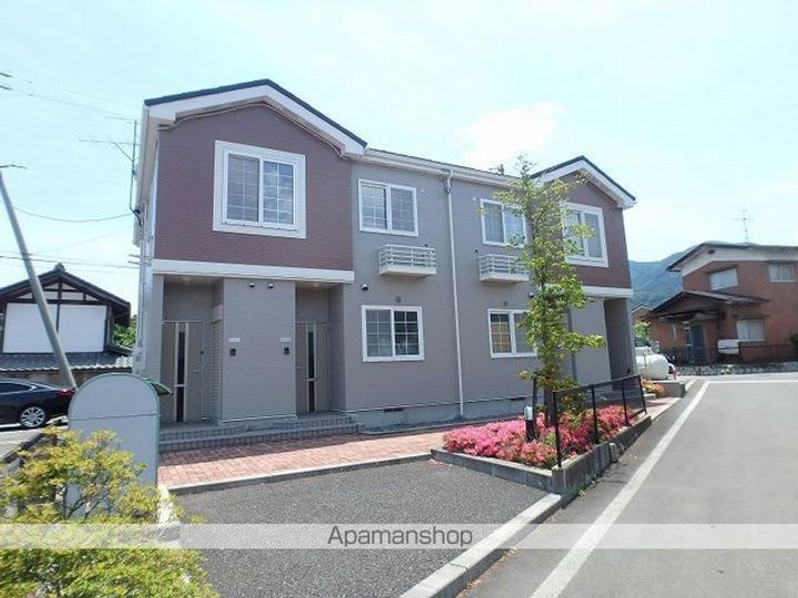 長野県松本市波田の賃貸アパートの外観