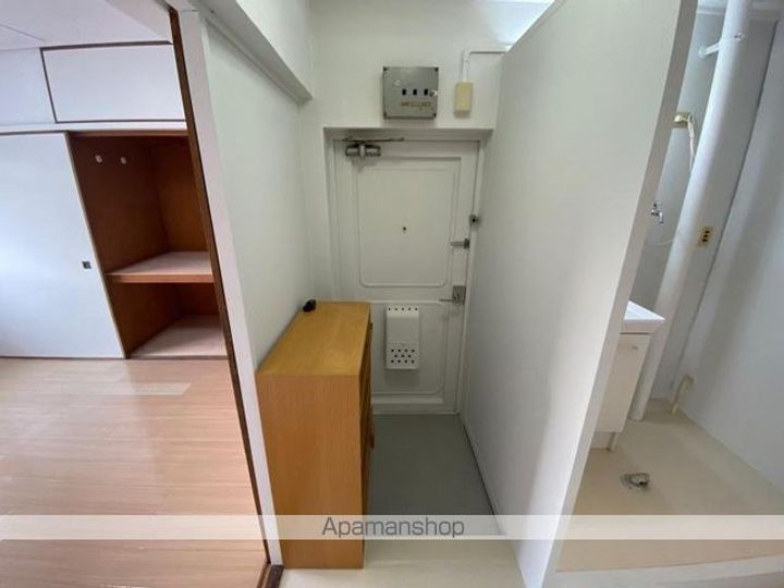 香川県さぬき市志度の賃貸マンションの玄関