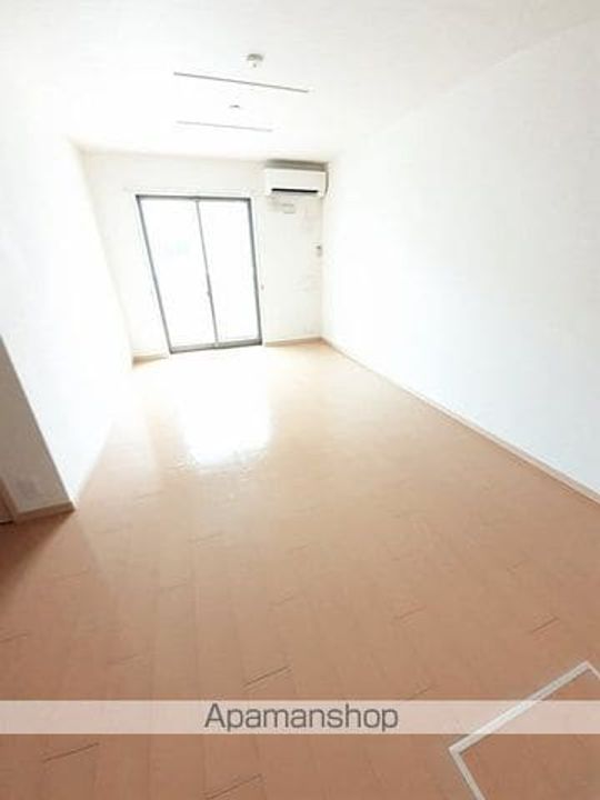 エレガンテ Cの居間