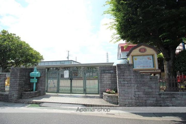 レオパレスロイヤルリーフの周辺