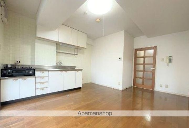 エクセル栗林の内装