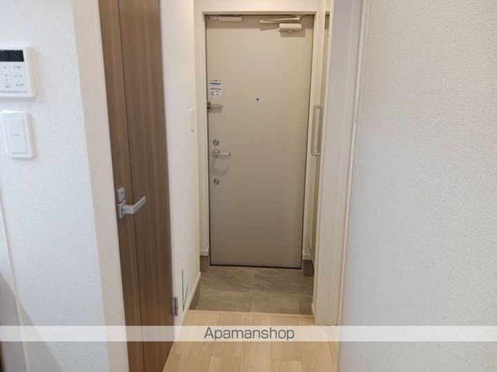 ヒカルサ久喜東の玄関