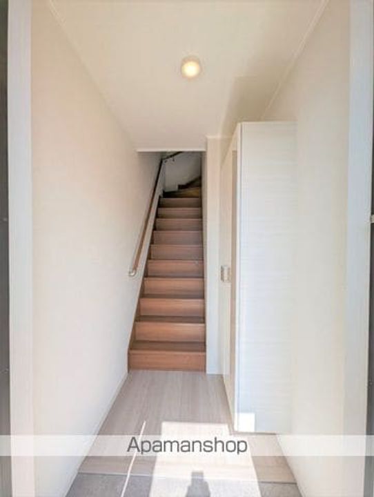 エターナル・ブライトの玄関