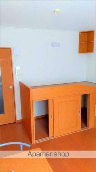 レオパレス金ヶ作の居間
