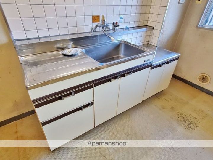 リバーサイドニッシン城東ハイツ601の内装