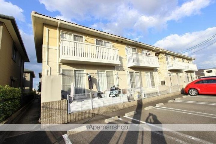 T’Sスクエアの外観