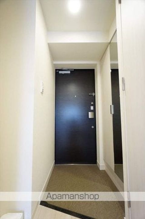愛知県名古屋市中区千代田2丁目の賃貸マンションの玄関