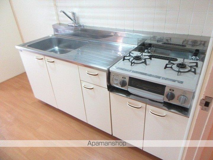 レジデンス八日町704のキッチン