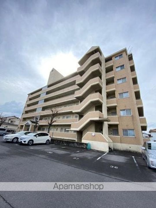 阿部ロイヤルハイツの外観