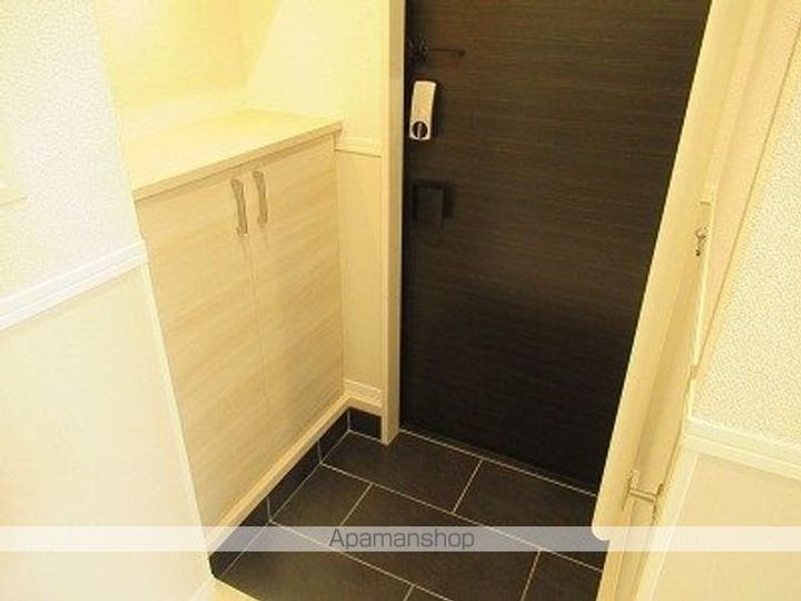 岩手県盛岡市緑が丘2丁目の賃貸アパートの玄関
