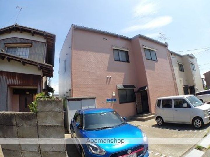 アパートメント・エコルセA203の外観