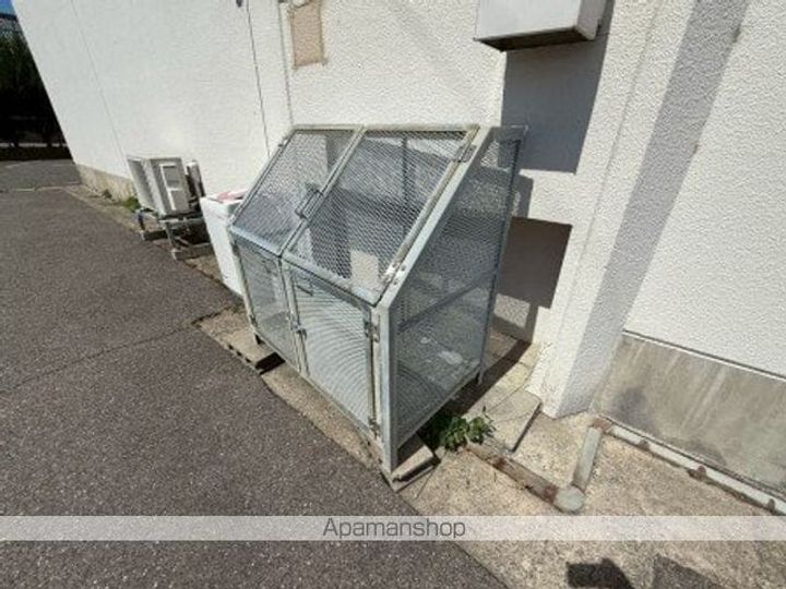 アワヤママンションの外観