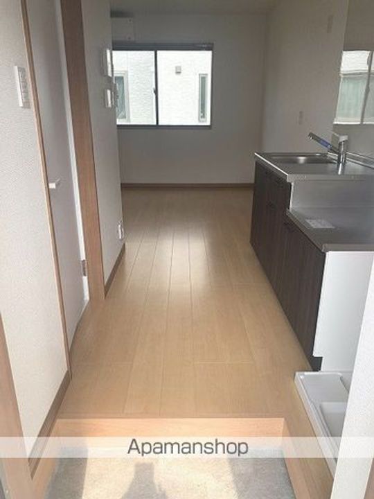 ROOM FOR GROWTH206の玄関