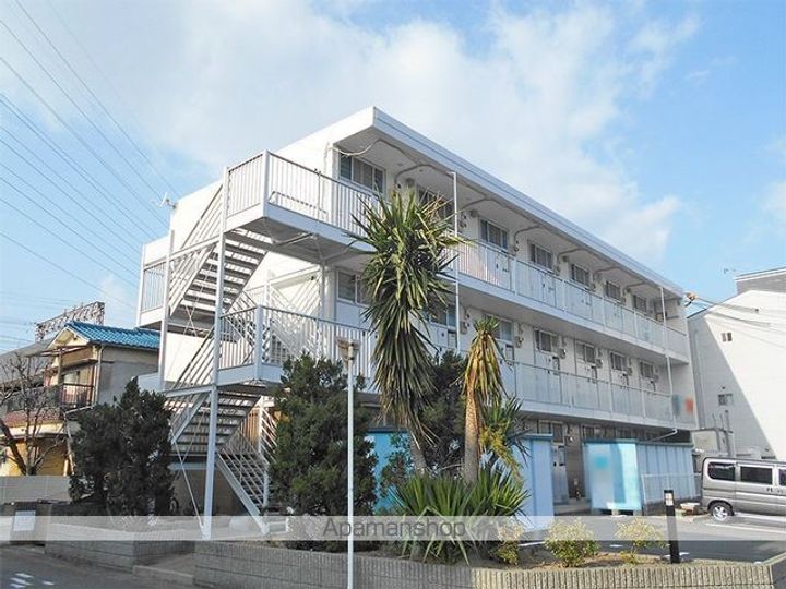 レオパレス中百舌鳥の外観