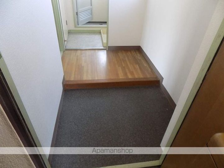 サンハイツ五才美301の玄関