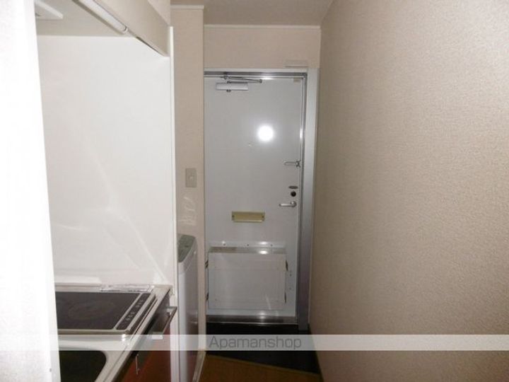 レオパレスKIRA104の玄関