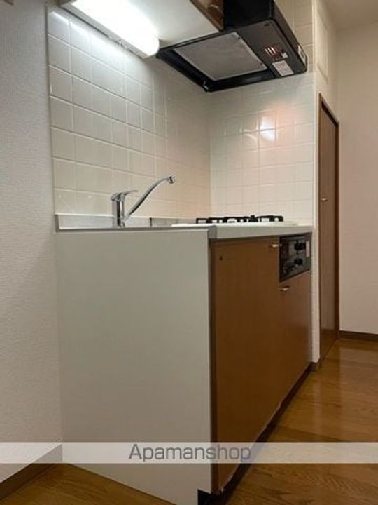 東京都新宿区払方町の賃貸マンションのキッチン