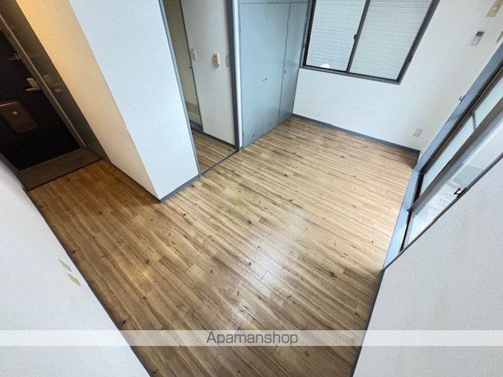 エトワール久喜201の居間