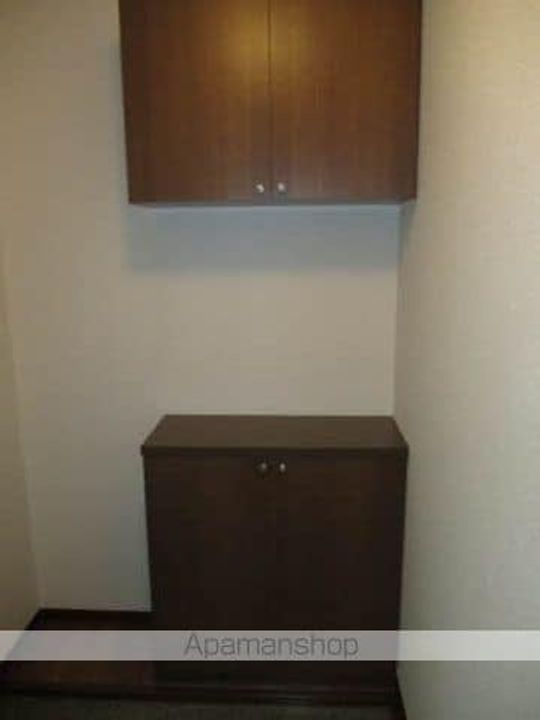 ディアス安積Cの玄関