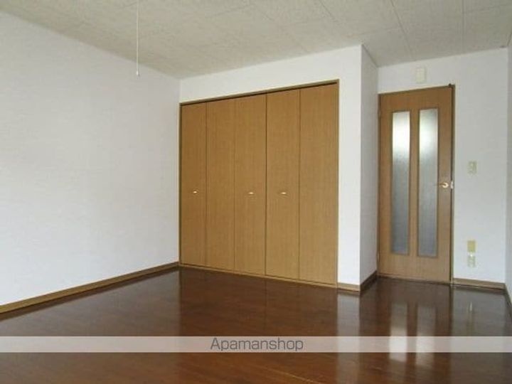 八木山トマト舘106の内装