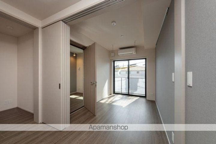 東京都練馬区桜台3丁目の賃貸マンションの居間