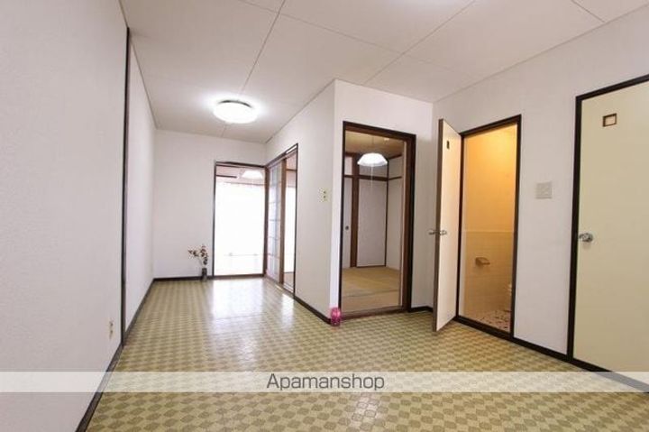 香川県さぬき市志度の賃貸マンションの居間