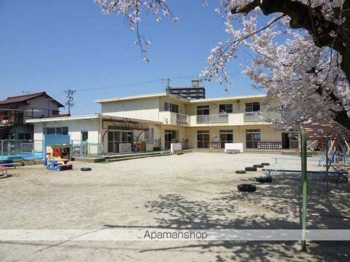 メゾンアイビスの周辺