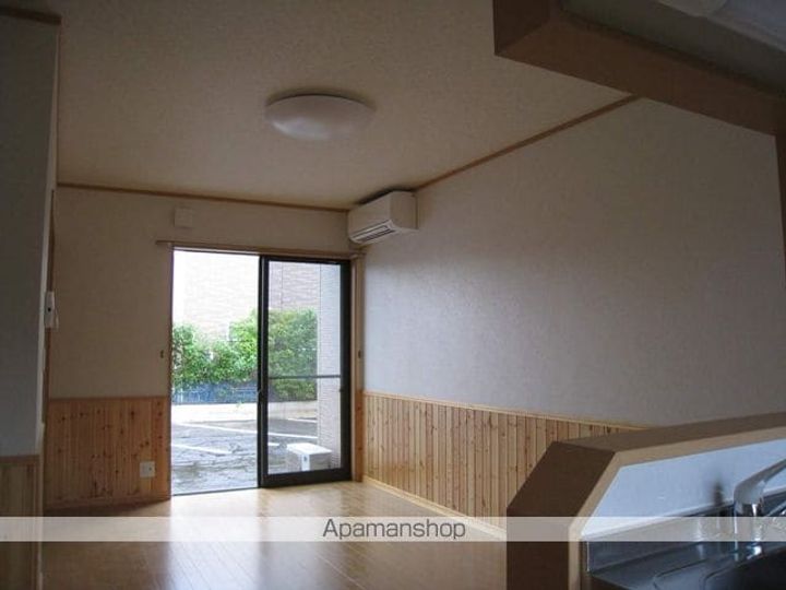 ハイツM 中里4の居間