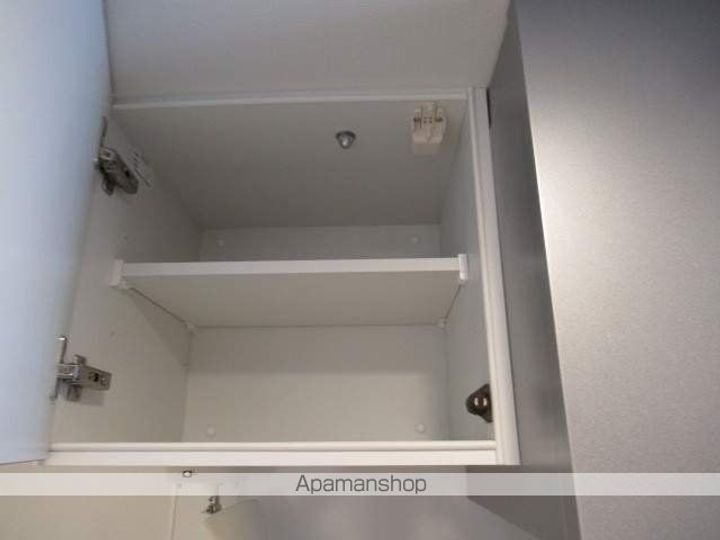 東京都中野区本町6丁目の賃貸マンションの内装